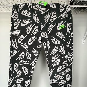 Boys youth  large Nike joggers.  GUC.